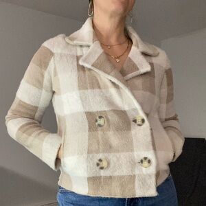 Rachel Zoe Plaid Beige and Cream Super Soft Cropped Jacket